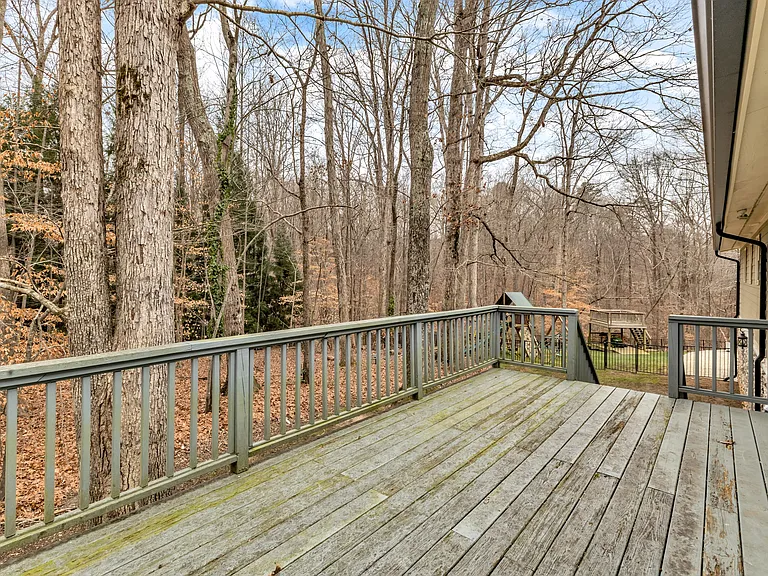 1126 Trailwood Dr — Photo 77