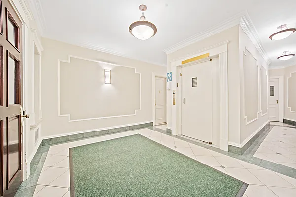 Rented by Compass | media 17