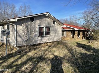 199 Panther Branch Ln, Jamestown, TN 38556