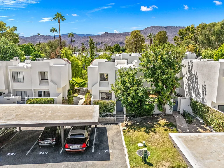 48950 Desert Flower Dr — Photo 40
