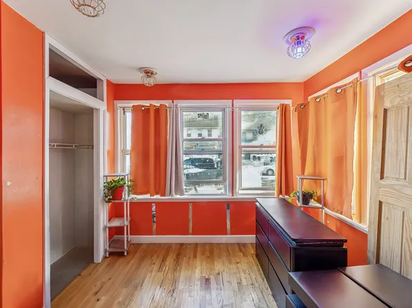 194-31 114th Road image 3 of 16