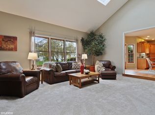 2616 Sweetbroom Rd, Naperville, IL 60564