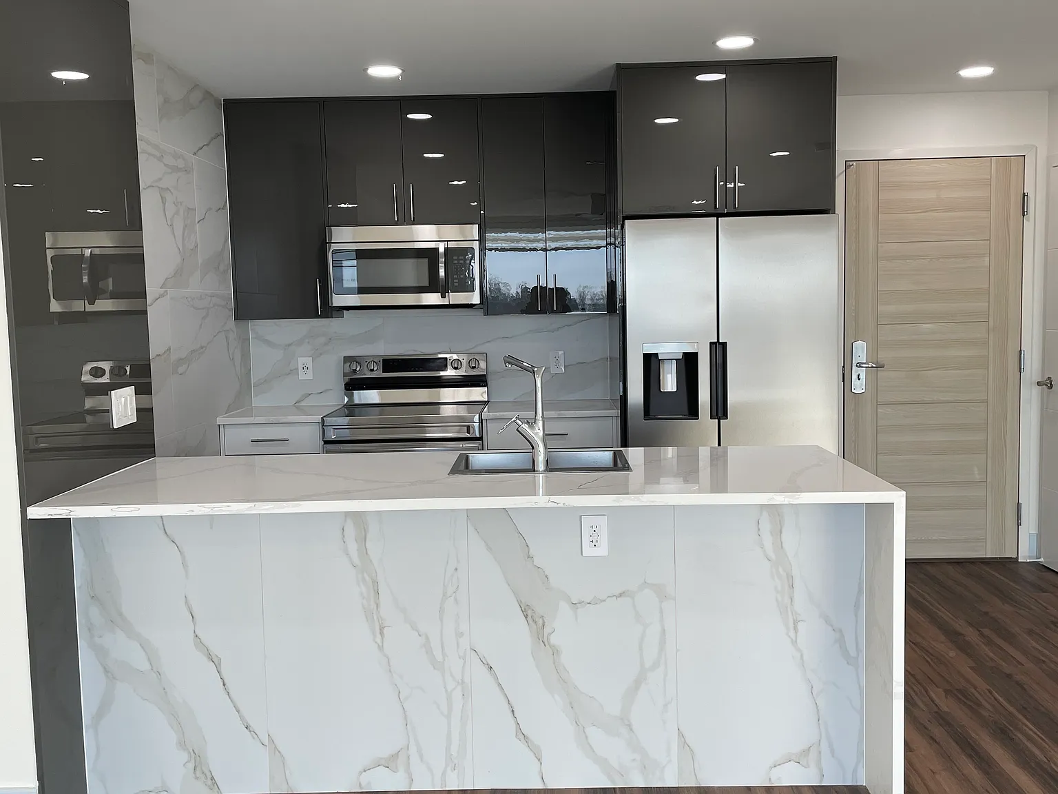 1 bed, 593 sqft, $1,599 — Photo 4