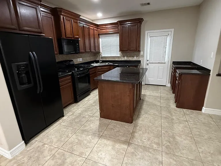 5600 Alvin A Klein Dr #2 — Photo 2