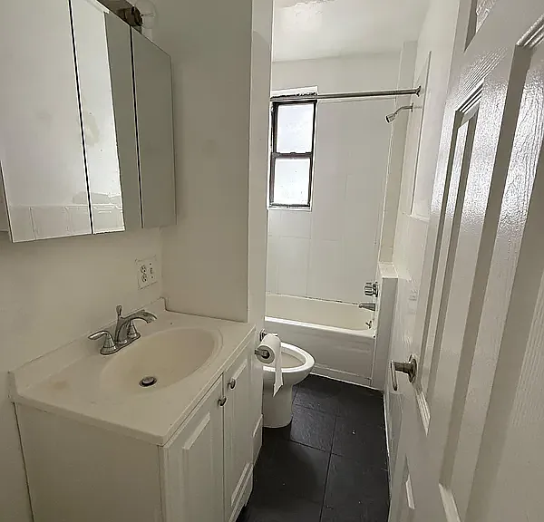 328 E 78th St #25 — Photo 5