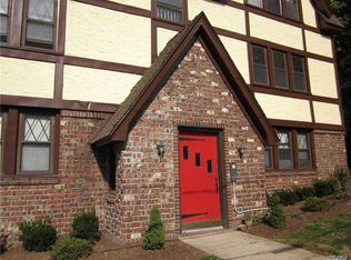 40 Oakwood Rd APT 3N, Huntington, NY 11743