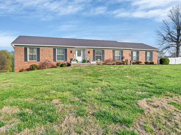 1112 Scenic Hill Dr, Louisville, TN 37777