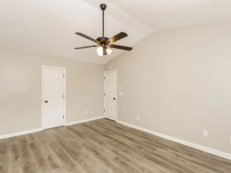 2910 Water Lily Ct — Photo 9