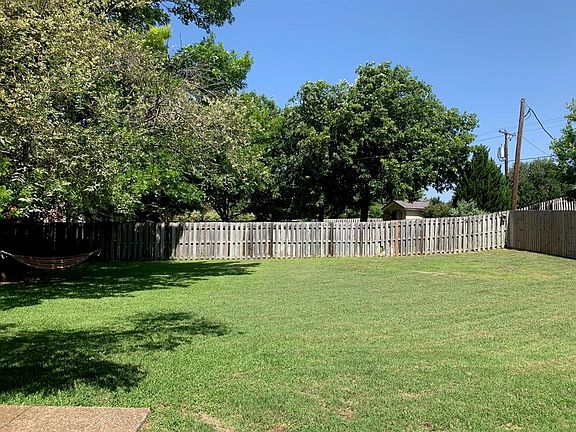 4th image of 1216 Timberline Dr