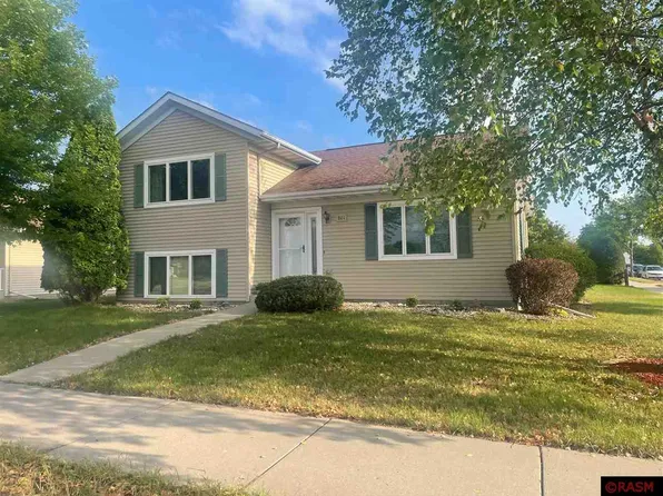801 Bassford St, Saint Peter, MN 56082