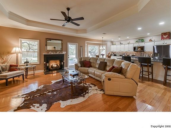 3rd image of 114 Elm Springs Dr