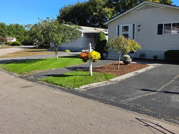 6 Merlin Dr #265, Attleboro, MA 02703