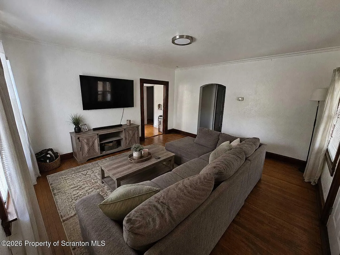 3 bed, 1.0 bath, 1250 sqft, $1,500 — Photo 4
