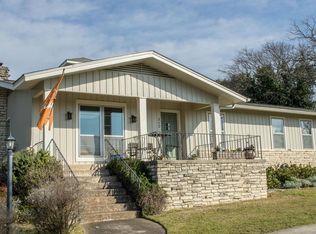 312 Valley Dr, Kerrville, TX 78028