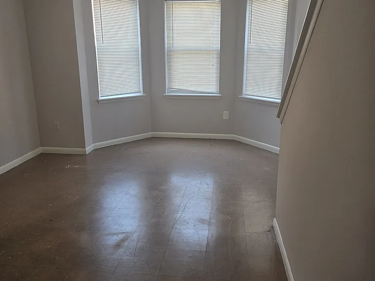 3609 N 21st St — Photo 9