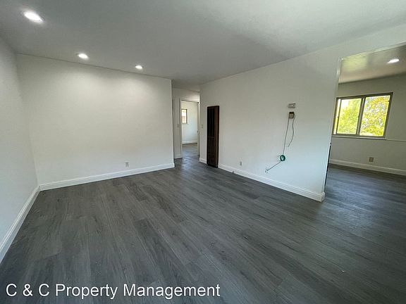 3rd image of 1605 Ontario Dr #3