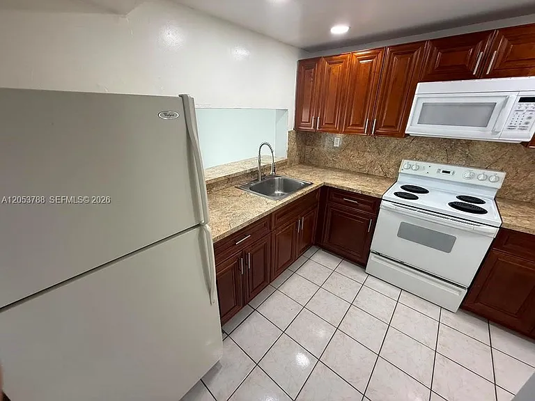 11780 SW 18th St #521-2 — Photo 3