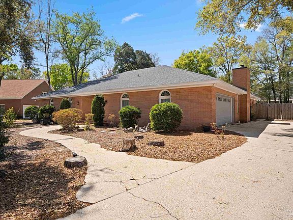 3rd image of 4359 Devereux Cir