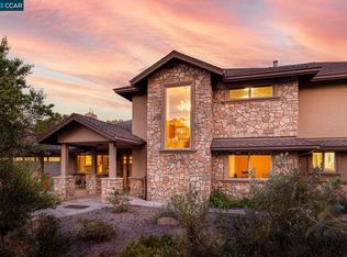 279 Smith Rd, Alamo, CA 94507