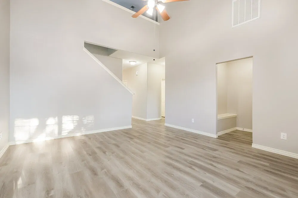 4 bed, 2.5 bath, 2048 sqft, $2,760 — Photo 4