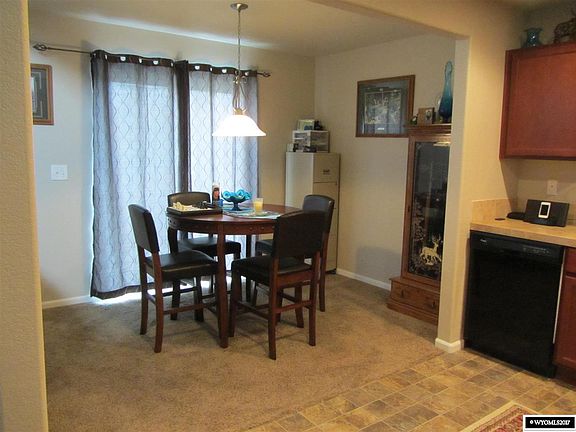 4th image of 1240 Meadow Ln