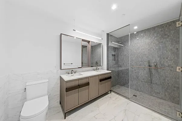 Rented by R New York | media 8