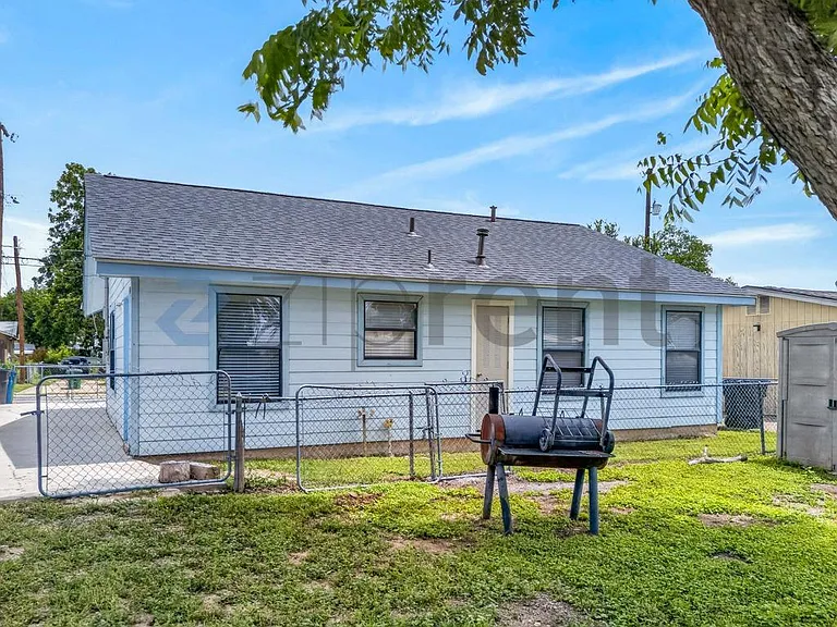 838 McCauley Blvd — Photo 22