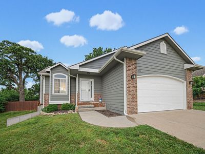828 Fossilridge Dr, Manhattan, KS, 66503