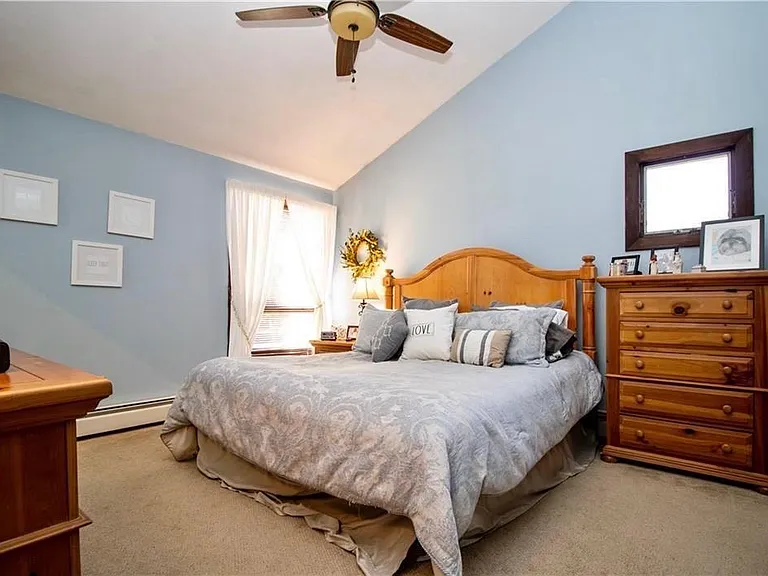 Primary Bedroom - 13.75' x 12'