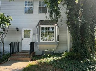 104 Franklin Ct, Flemington, NJ 08822