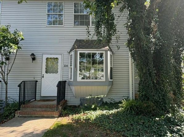 104 Franklin Ct