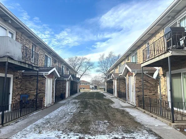 7724 S Harlem Ave APT 2E, Bridgeview, IL 60455