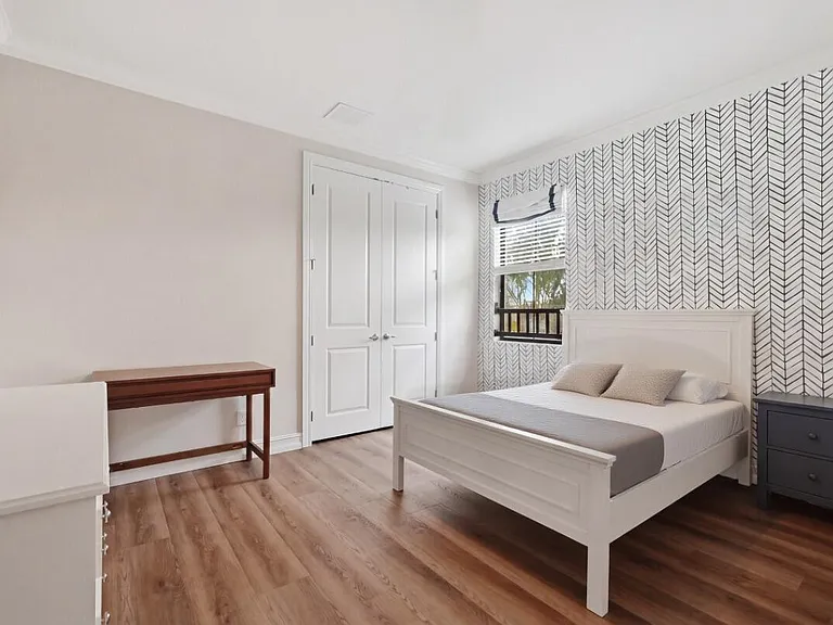 11415 Watercrest Cir E — Photo 51