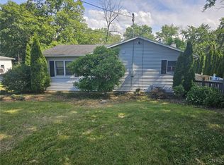 1116 Morgan Rd, Memphis, NY 13112