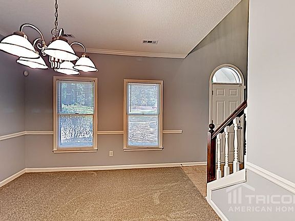 5th image of 240 Longwood Dr