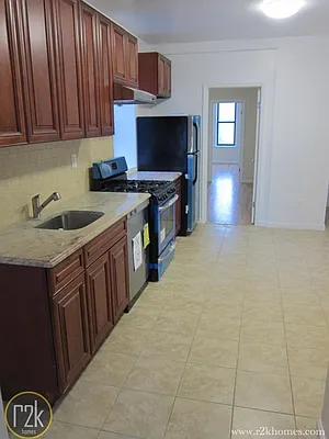 Rented by Realty 2000 Corp | media 2