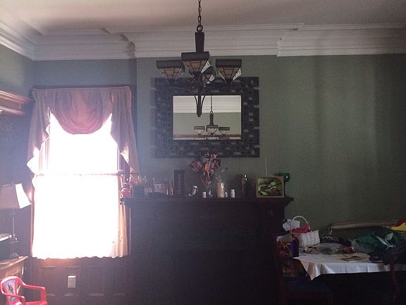 5th image of 1052 Warburton Ave