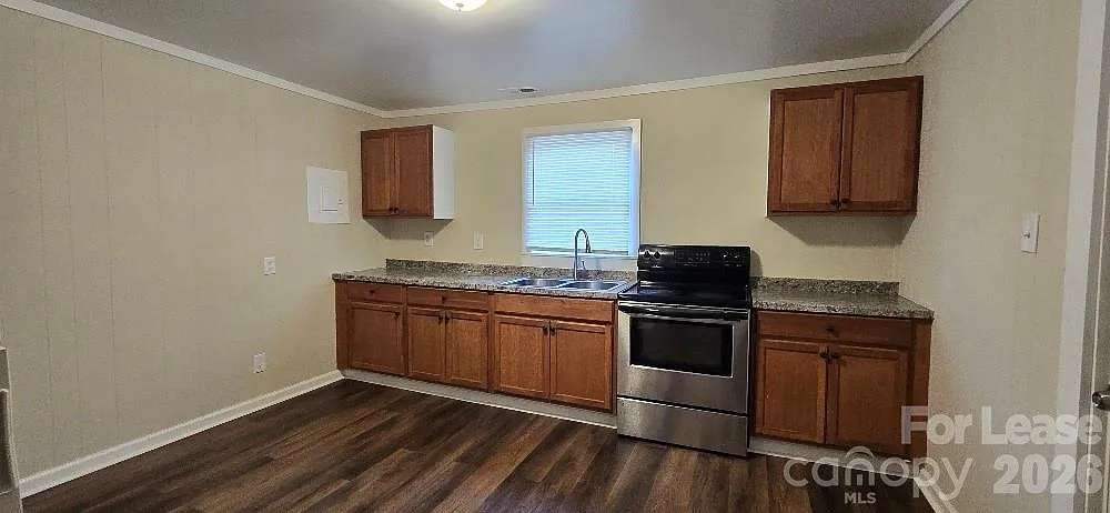 2 bed, 1.0 bath, 841 sqft, $960 — Photo 3
