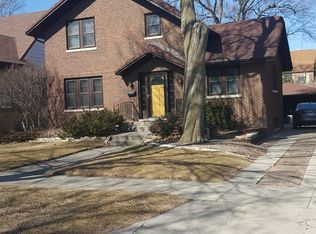 520 68th Pl, Kenosha, WI 53143