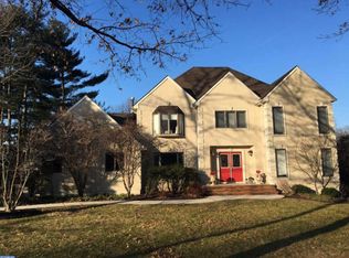 35 Ronit Dr, Ewing, NJ 08628