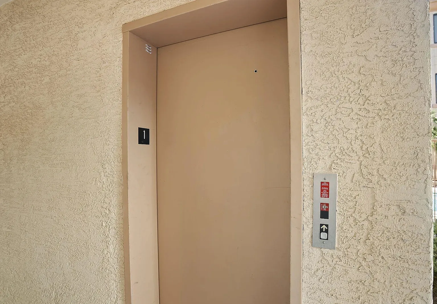 2 bed, 1085 sqft, $1,700 — Photo 3