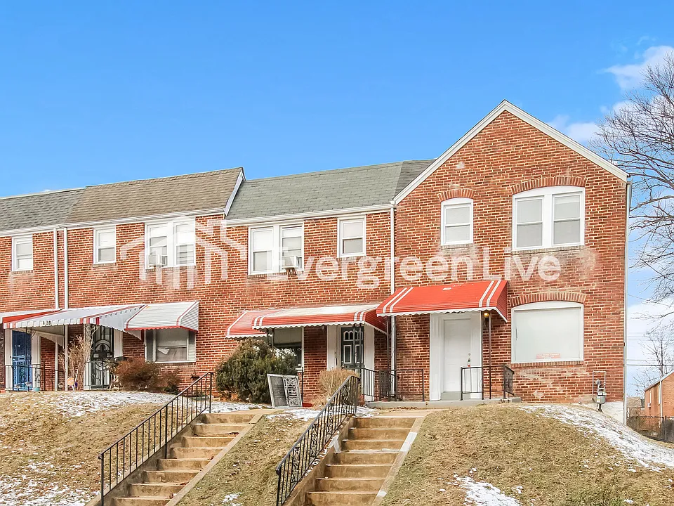 132 N Monastery Ave