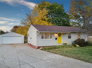 323 Crestview Dr, Munroe Falls, OH 44262