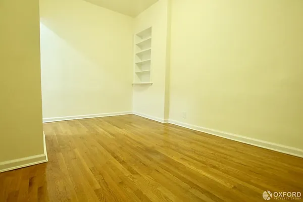 Rented by Oxford Property Group | media 3