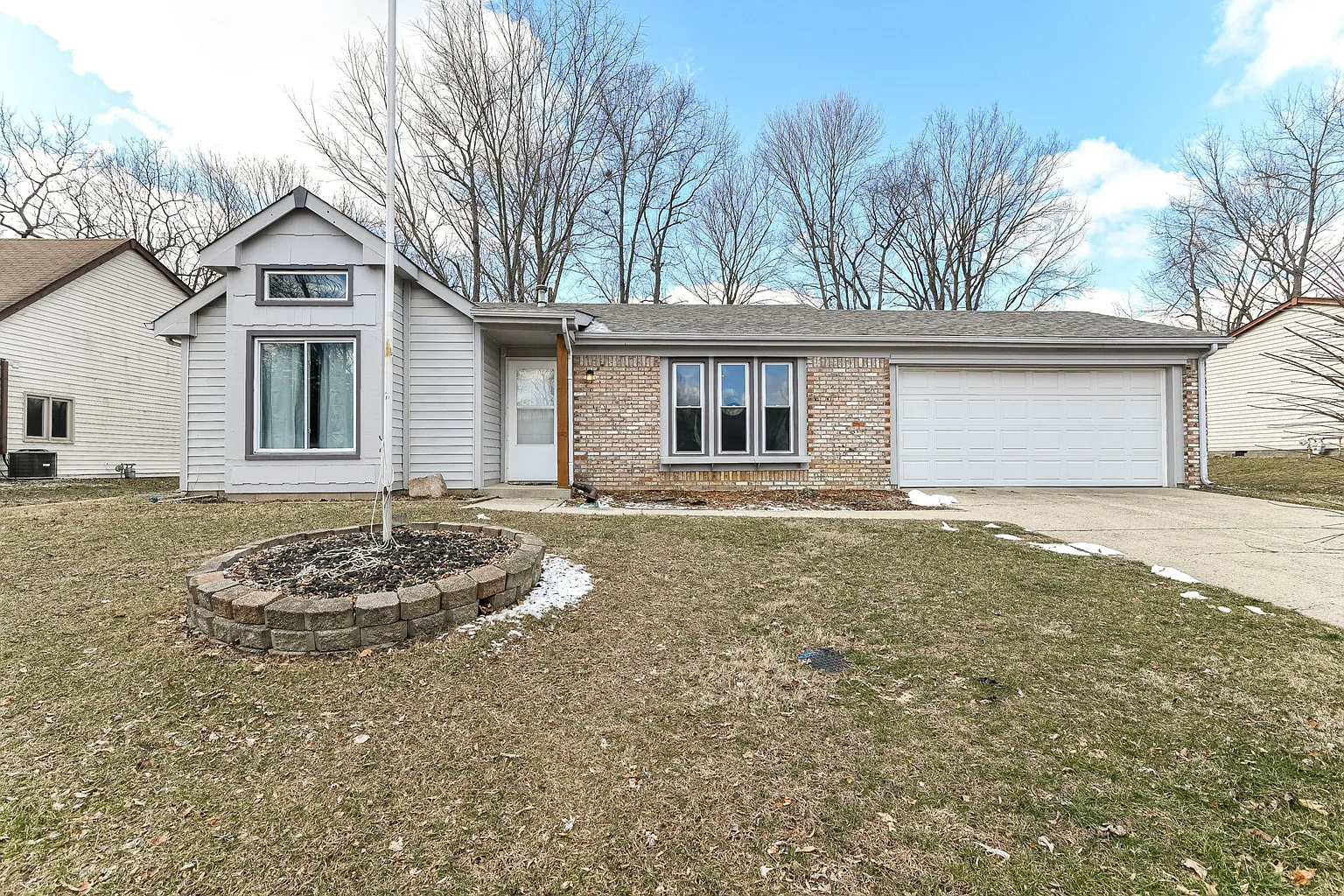 1696 Countryside Dr photo 1