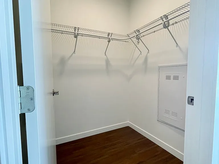 Spur Apartments — Photo 17