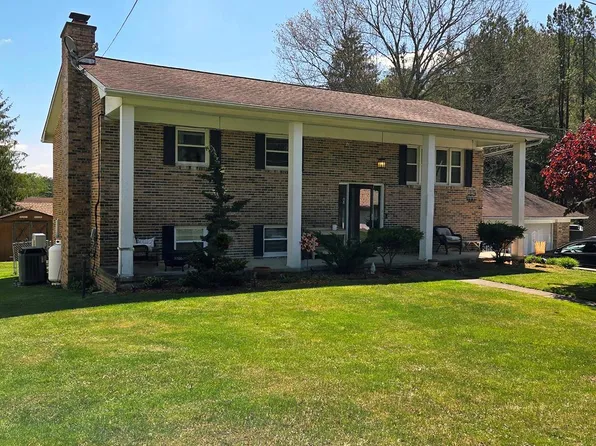105 Ellen Ave, Beckley, WV 25801