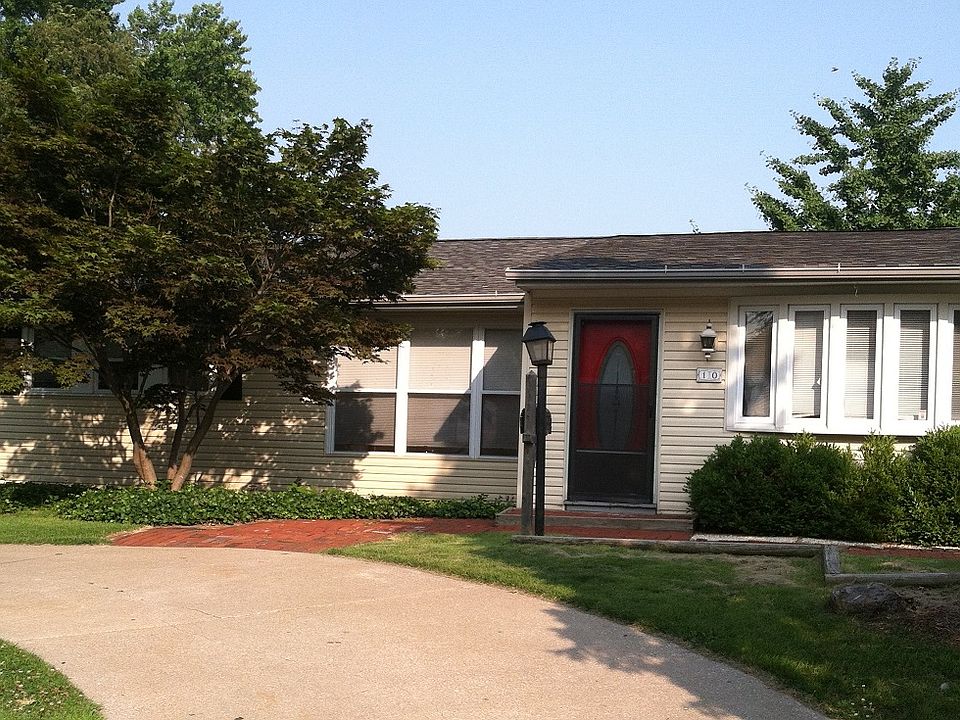 1st image of 10 Radford Dr