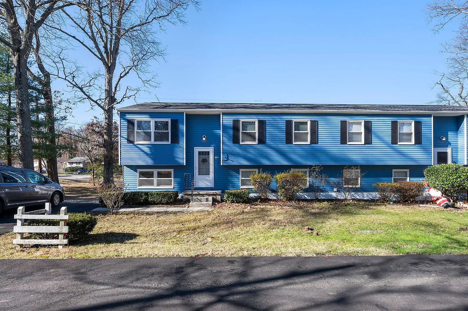 330 Benfield Rd photo 1