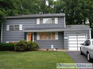 29 Rock Hill Rd, Old Bridge, NJ 08857